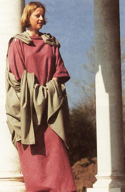 Een rijke dame in het PAMZOV. Internationale Museumdag 1998